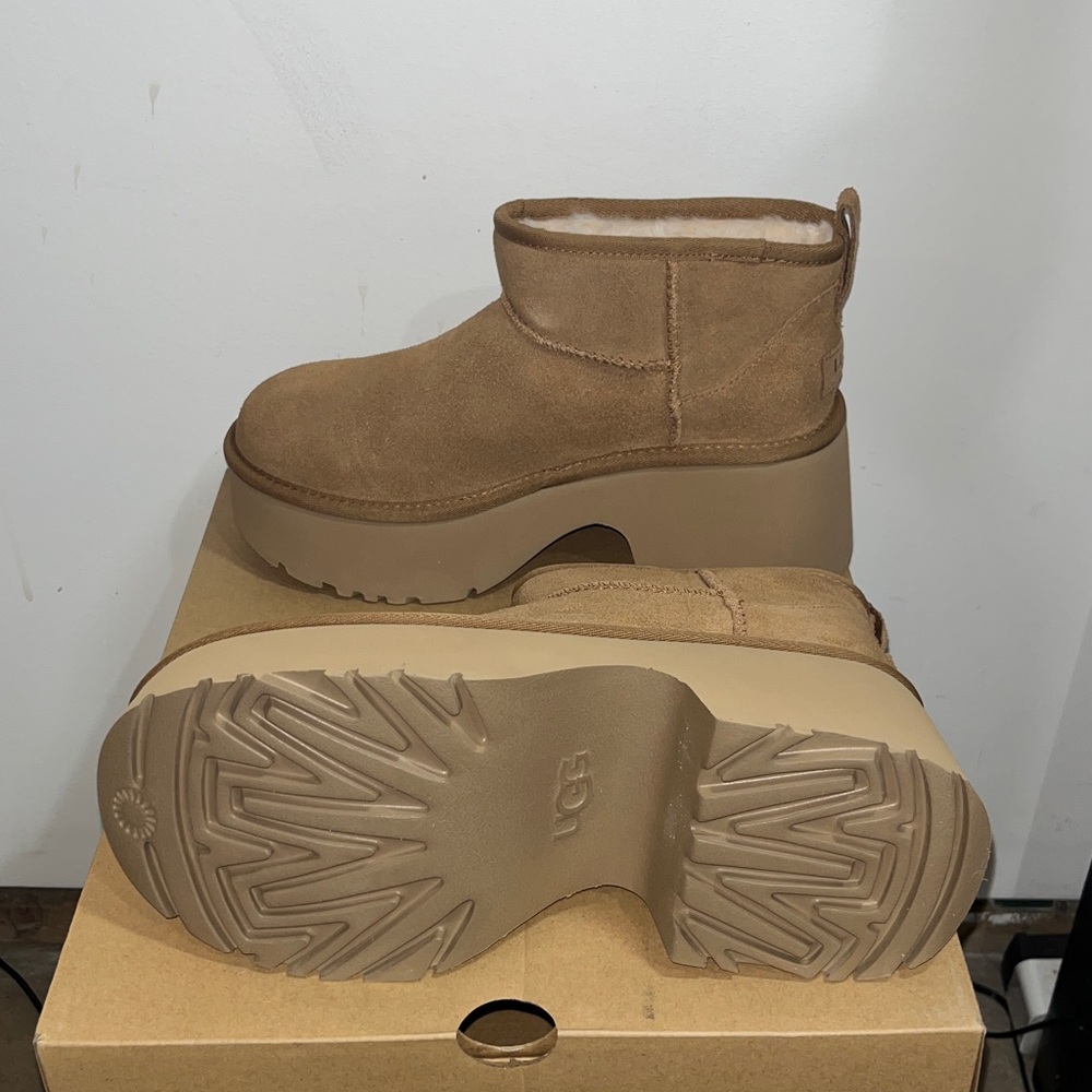 UGG Ultra Mini New Heights Platform Boots Chestnut Women's Size 8 NEW IN BOX - Picture 3 of 7